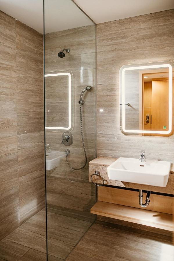 Tagore Spa Aparthotel Balatonfured Exterior photo